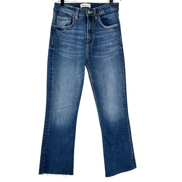 Zara High Waist Flared Leg Jeans Medium Wash Blue Raw Hem Womens Size 2 - Picture 2 of 10